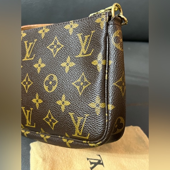 ‼️sold‼️Louis Vuitton Pochette Accessories - Picture 13 of 16